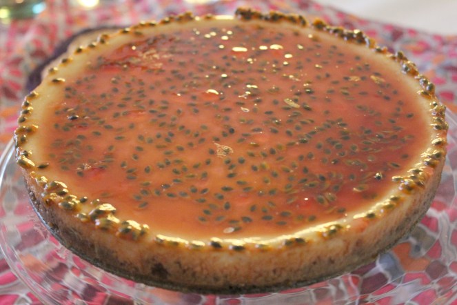 Ostakaka með hvítu súkkulaði og ástríðuávöxtum