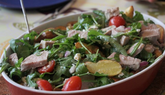 Svínalund með basiliku- og hvítlauksdressingu